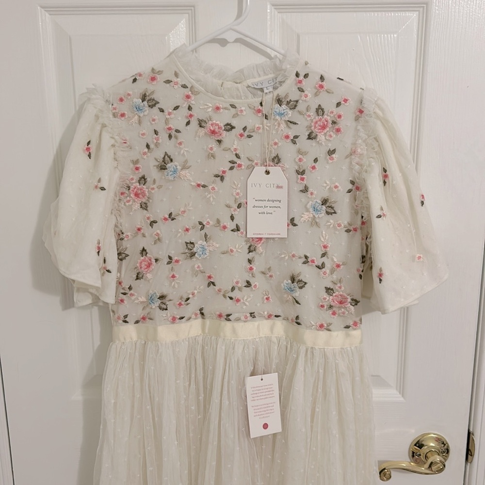Ivy City Co White Floral Embroidered Lillian Tulle Midi Dress NWT Size Large - Picture 4 of 13